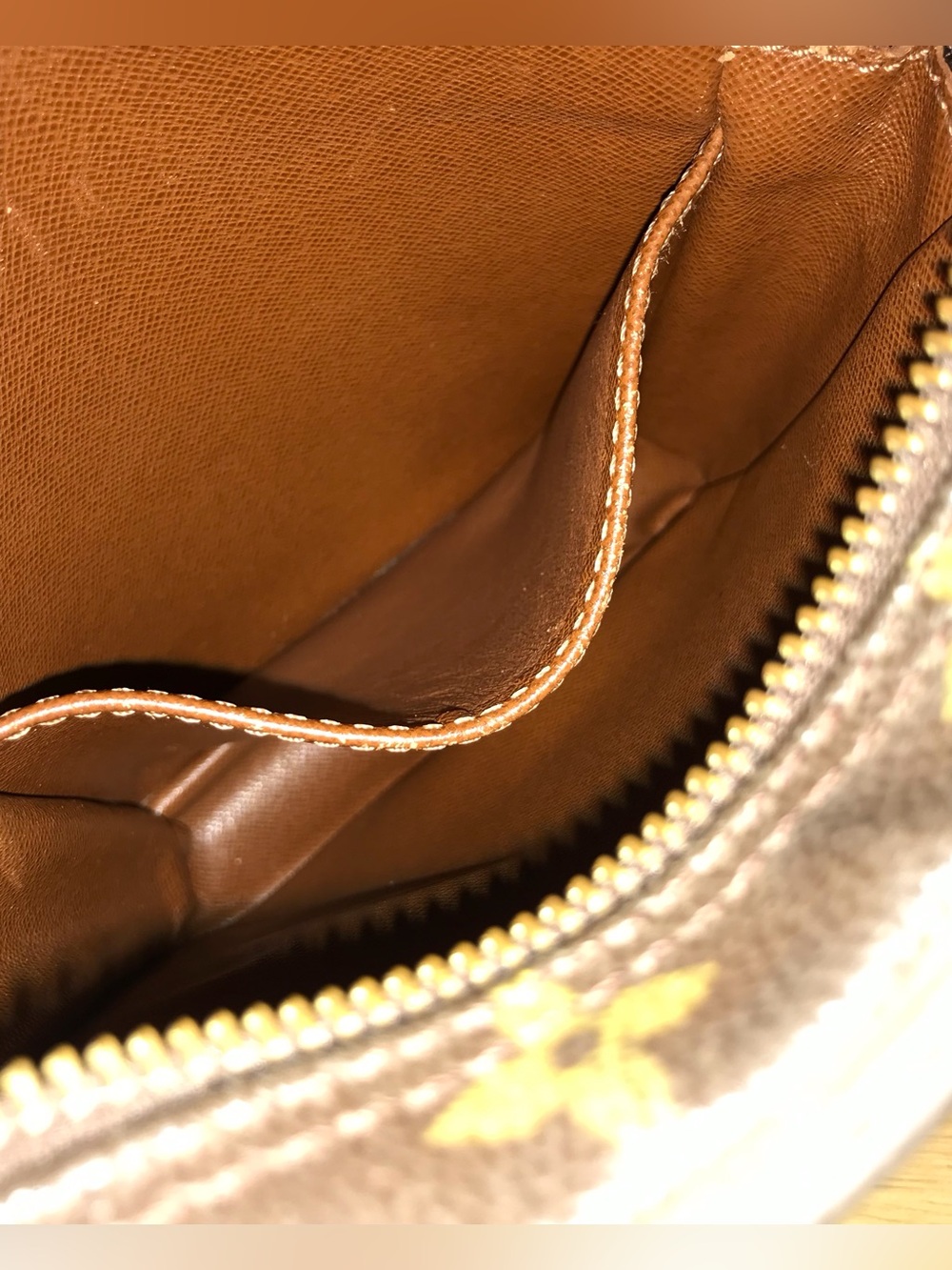 ✅LV AUTHENTIC Monogram Canvas UNISEX LOUIS VUITTON - Picture 6 of 13